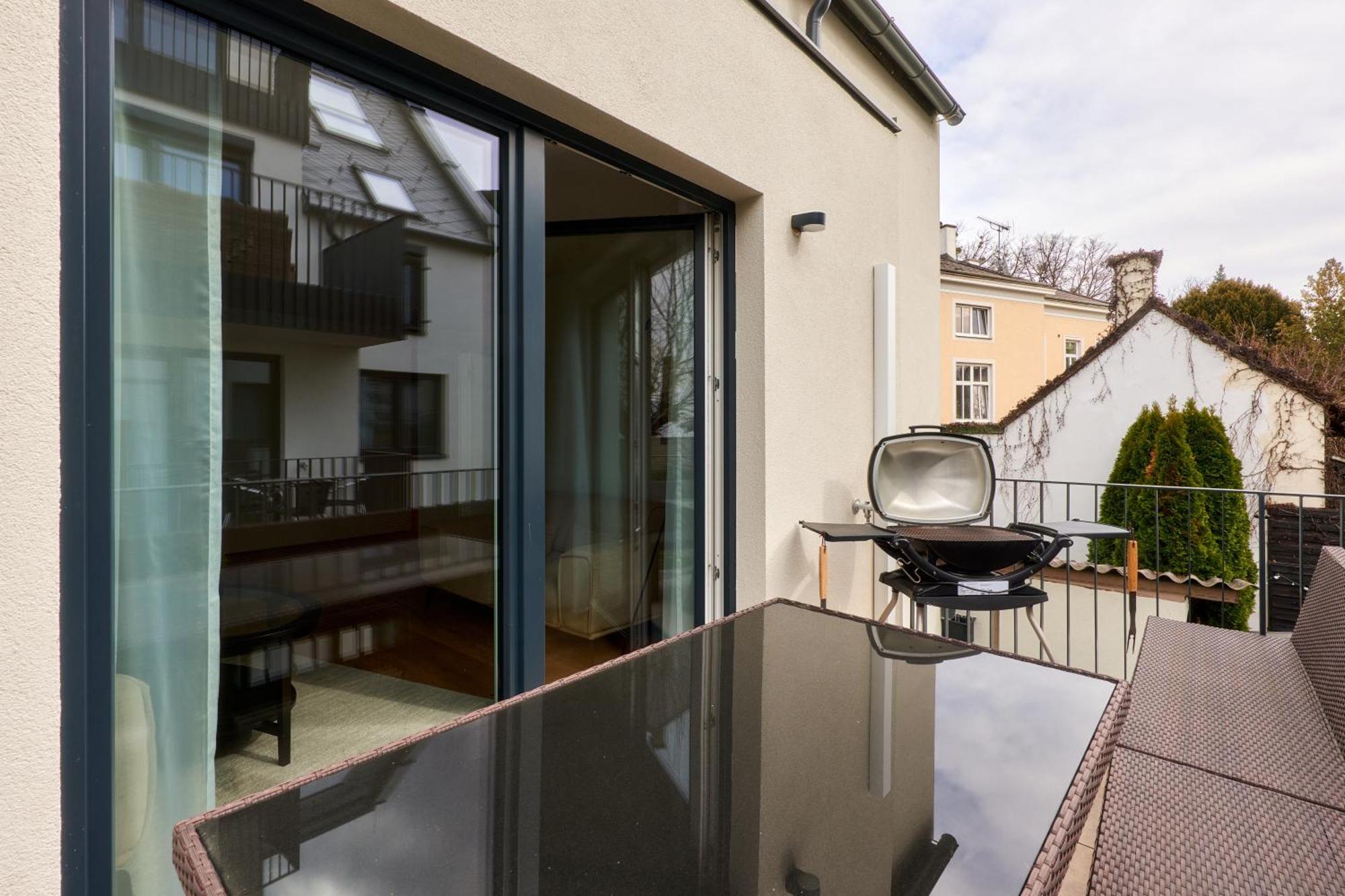Aparthotel Symphony - Garden, Terrace And Grill *